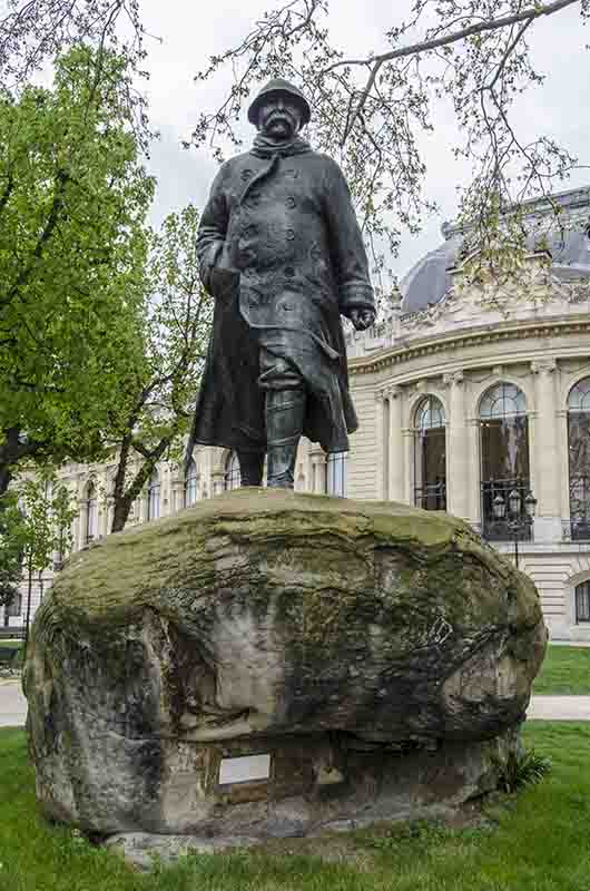 66 - Francia - Paris - monumento a Clemenceau.jpg